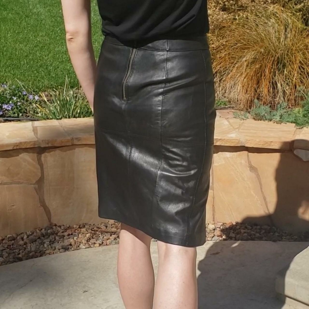 Lambskin Worthington leather skirt